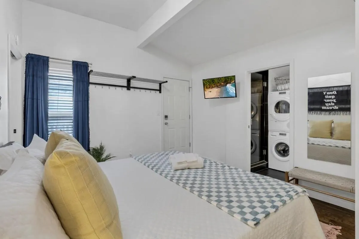 بيت للعطل The Village Cottage كولومبوس